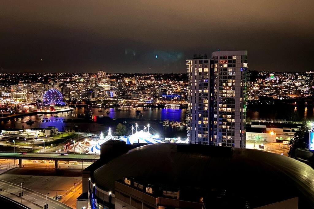Downtown 3Br/2Ba+Views+Skytrain+Free Parking Apartman Vancouver Kültér fotó
