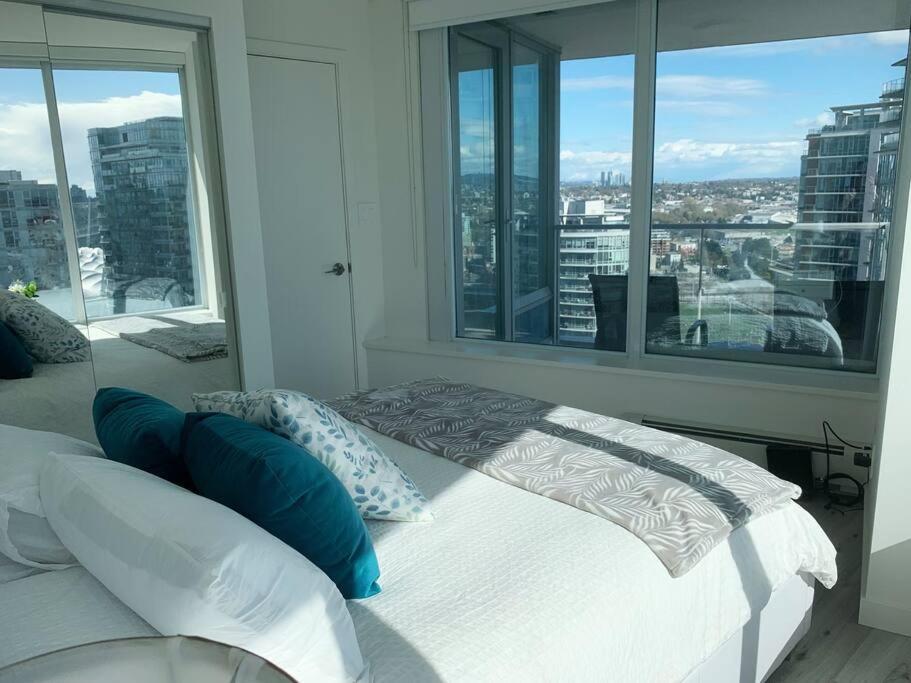 Downtown 3Br/2Ba+Views+Skytrain+Free Parking Apartman Vancouver Kültér fotó