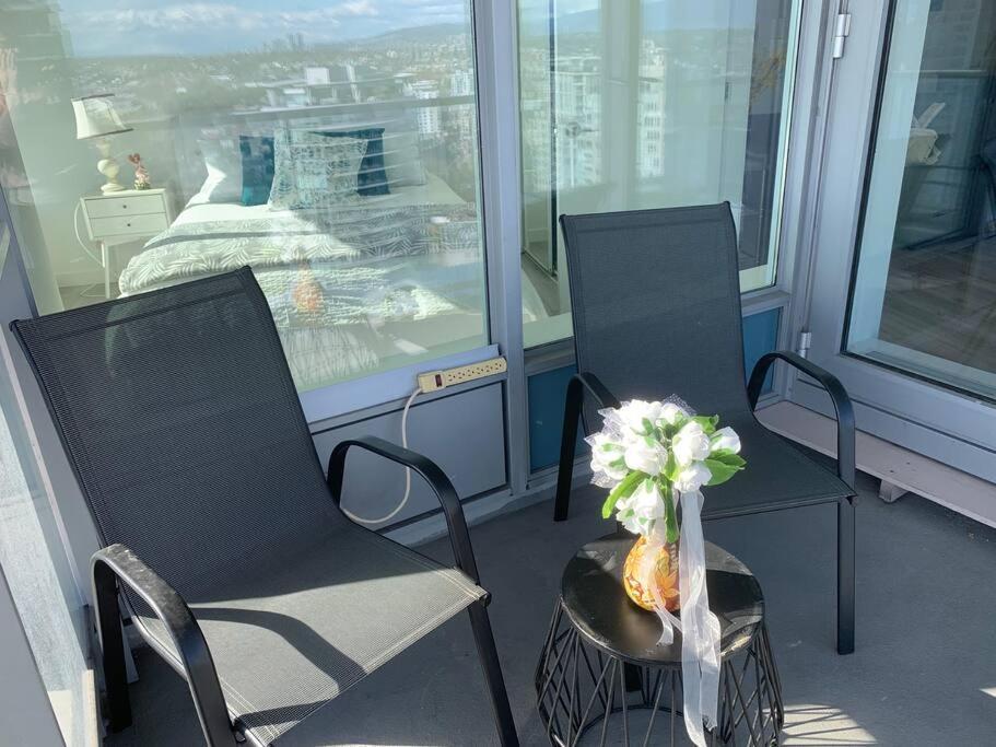 Downtown 3Br/2Ba+Views+Skytrain+Free Parking Apartman Vancouver Kültér fotó