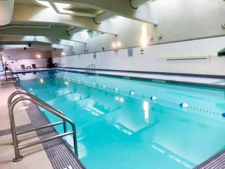 Downtown 3Br/2Ba+Views+Skytrain+Free Parking Apartman Vancouver Kültér fotó